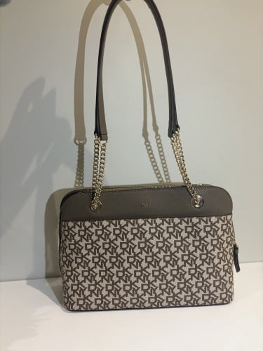 شنطة DKNY كلاسيك