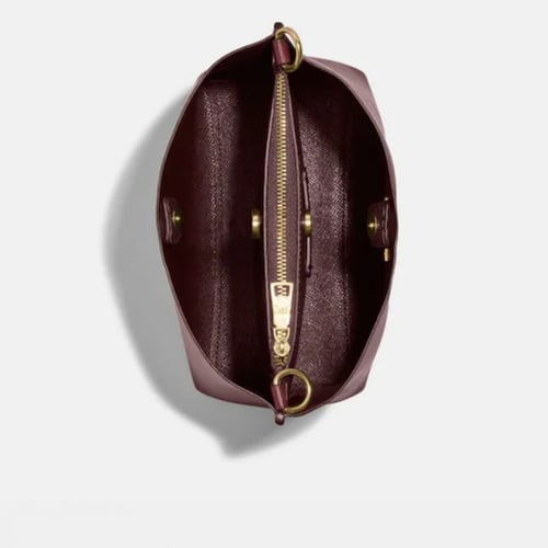 شنطة كوتش باكيت 2022 عنابي