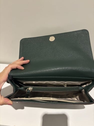 شنطه DKNY زيتي