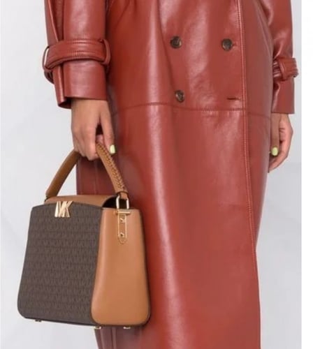 شنطة مايكل كورس بمقبض يد وسير طويل فاخره