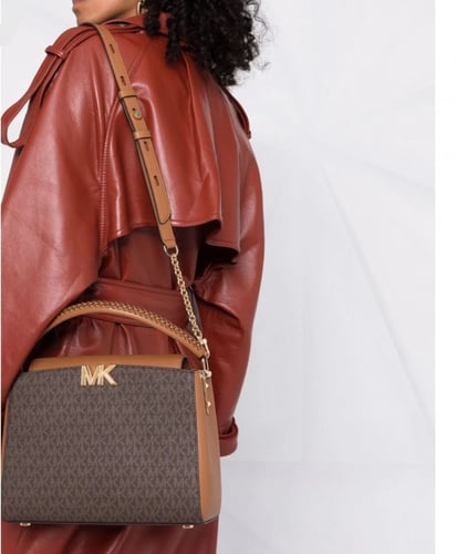 شنطة مايكل كورس بمقبض يد وسير طويل فاخره