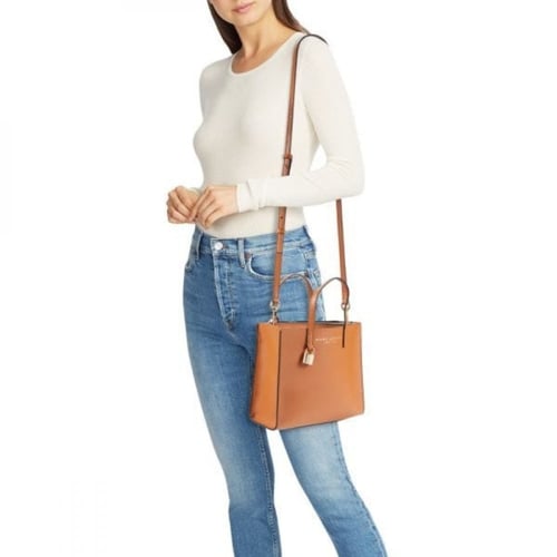 مارك جاكوبس ميني قراند جملي صارخ