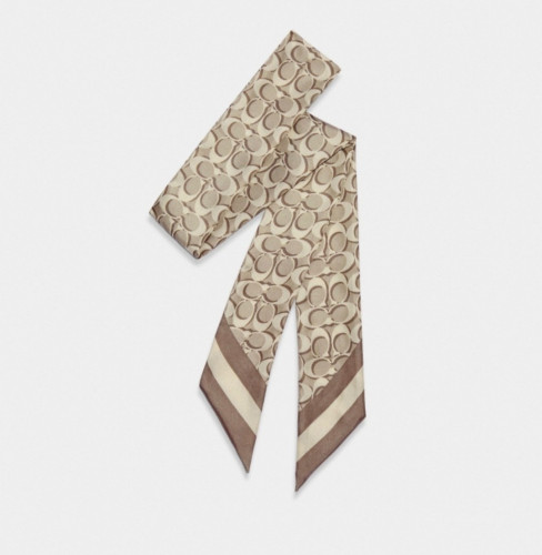 سكارفات كوتش