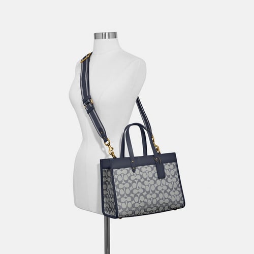 حقيبة فيلد توت 30 FIELD TOTE من الجاكار بنقشة مارك...