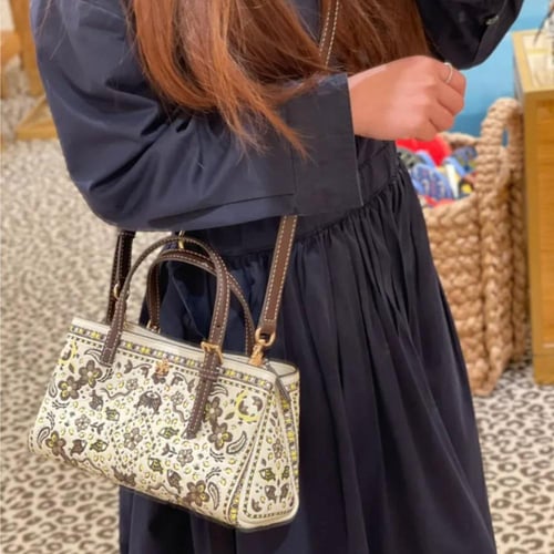 Tory Burch Emerson printed Mini توري بورش رسومات