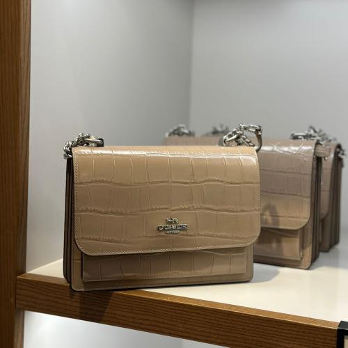 حقيبة كلارا من كوتش