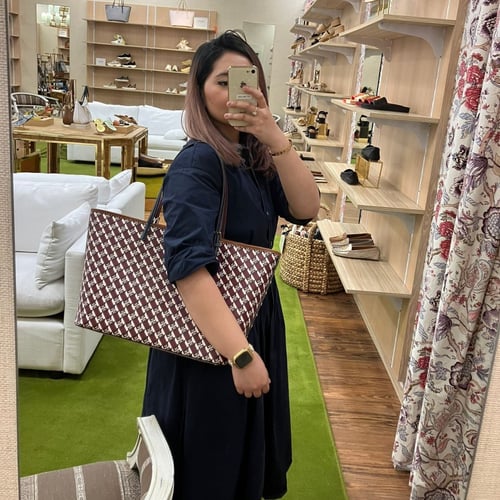 توت باق توري بورتش عنابي