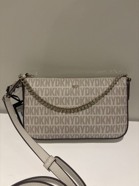 شنطه DKNY كروس ابيض