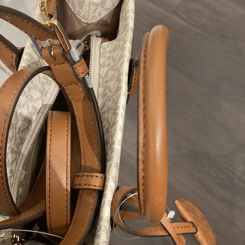 مايكل كورس توتي ميني