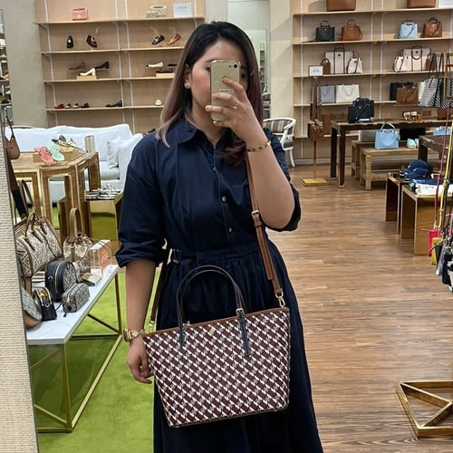 توت باق توري بورتش عنابي