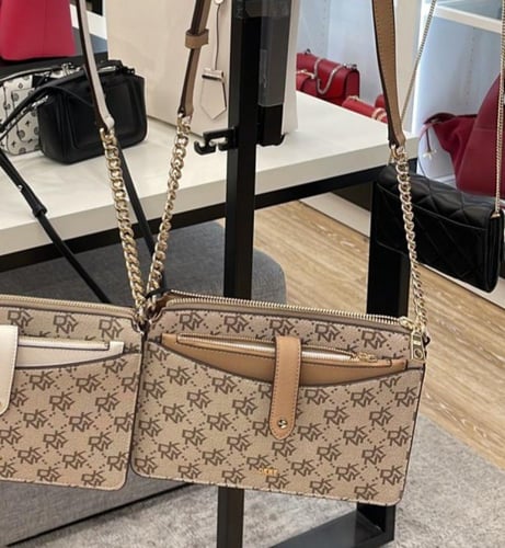 شنطه DKNY كروس بدي
