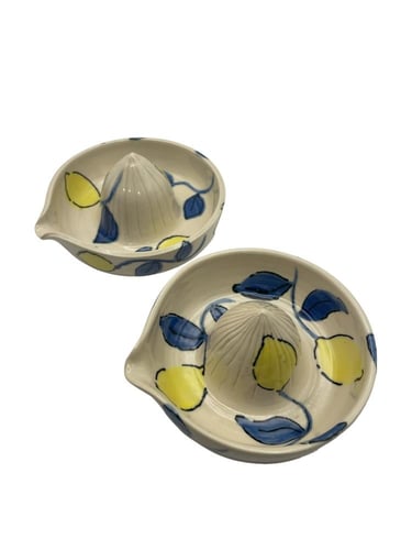 عصارة ليمون يدوية