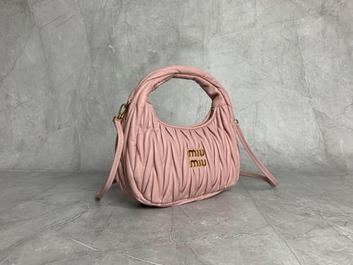 شنطة ميو ميو واندر ميني هوبو - Miu Miu