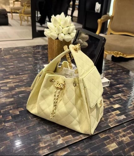 شنطة شانيل 25 من الجلد