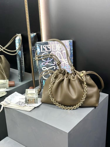 لويفي شنطة كلاتش فلامنكو كروس بودي