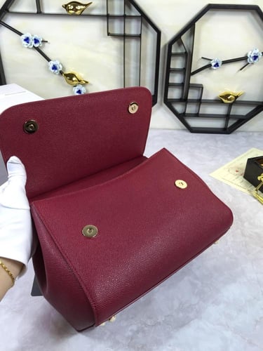 حقيبة سيسلي ميديم من دولتشي اند غابانا