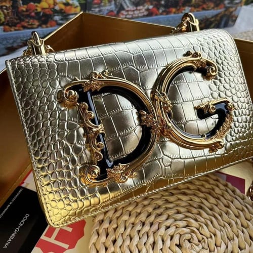 حقيبة دولتشي آند غابانا كروس بودي الذهبية الفاخرة