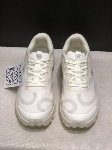 حذاء من لويفي – رياضي