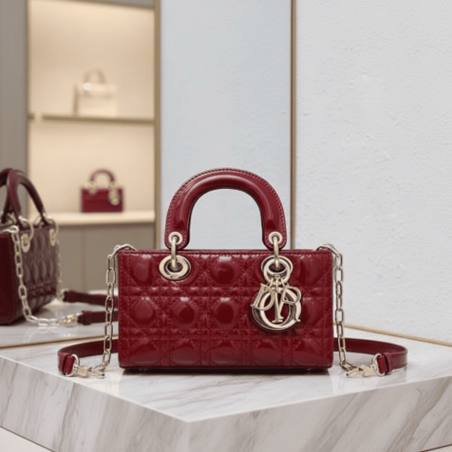 شنطة ليدي ديور مقاس 22 - لامعة