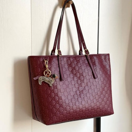 حقيبة كبيرة تناسب الجامعة من غوتشي