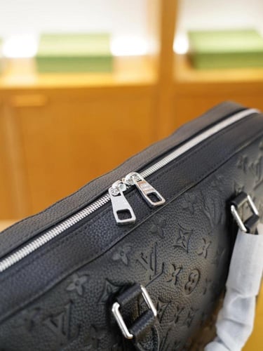 حقيبة لابتوب لويس فيتون مونوغرام