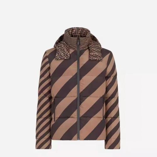 جاكيت فندي الشتوي بأوجه متعددة