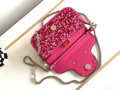 شنطة يد من فالنتينو مرصّع بالكريستال الراقي