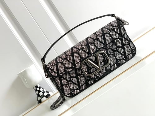 شنطة يد من فلانتينو - مرصعه بأحجار الراين