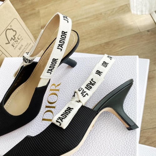 كعب ديور جادور بتصميم كلاسيكي