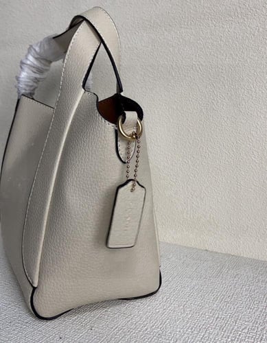 شنطه كوتش هدلي هوبو