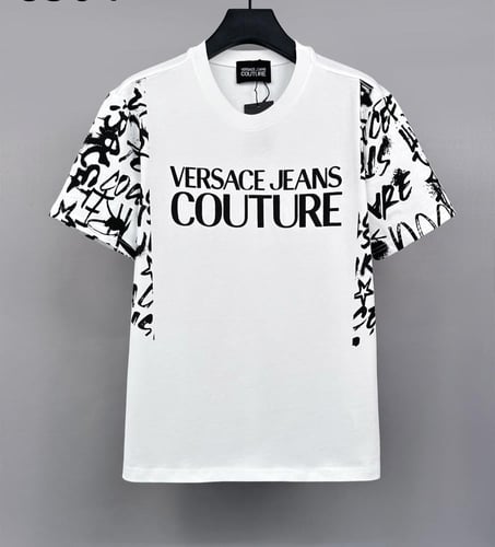 تيشيرت فيرساتشي جينز كوتور بطبعة فنية