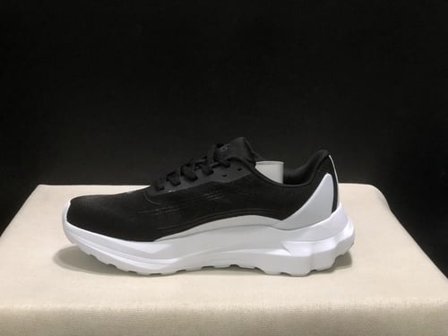 حذاء ALO الرياضي – أسود وأبيض