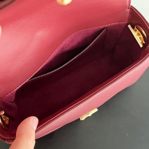 شنطة كتف متوسطة الحجم من جي جي مارمونت