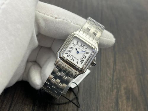 ساعة بانتير دو كارتييه