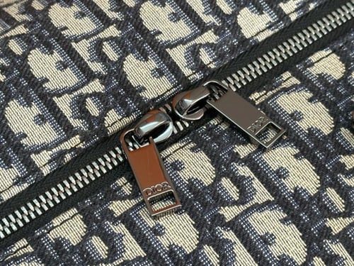 شنطه سفر قماشية كلاسيكية 93385 من ديور