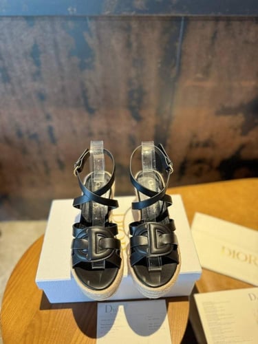 حذاء إسبادريل على شكل صندل