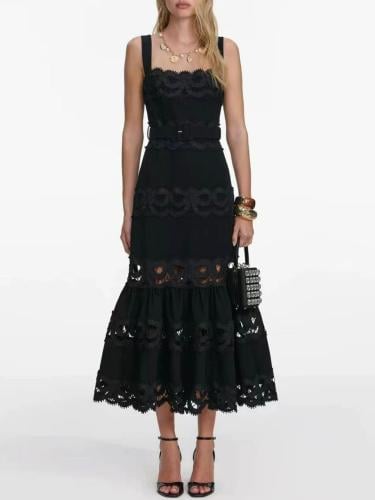 فستان ساندرو أسود من الكريب تصميم بفيونكة كروشيه