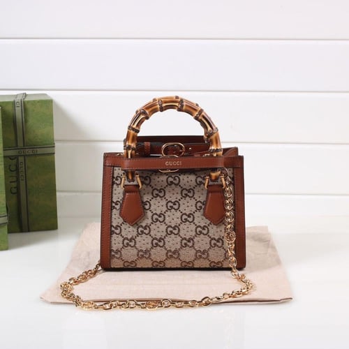 شنطة قوتشي ديانا توت بتفاصيل كريستالية - Gucci