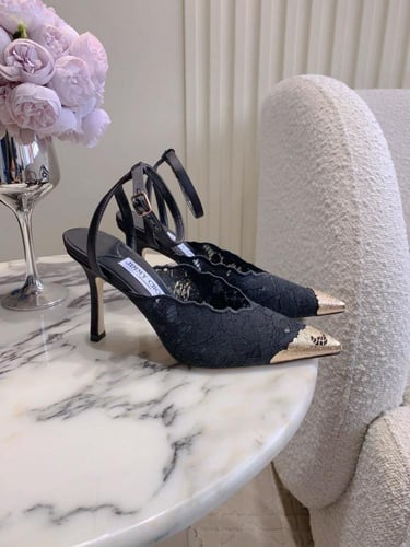 كعب جيمي تشو فايز 100 دانتيل بمقدمة ذهبية