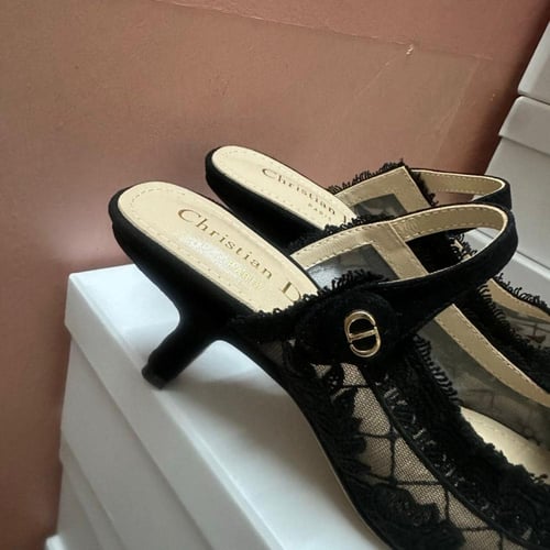 حذاء ديور جادور دانتيل أسود