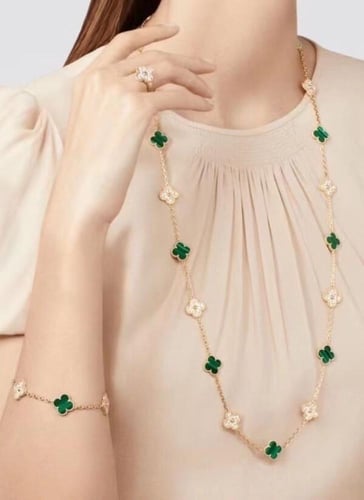 عقد فينتاج ألامبرا الطويل – 20 حلية زخرفية