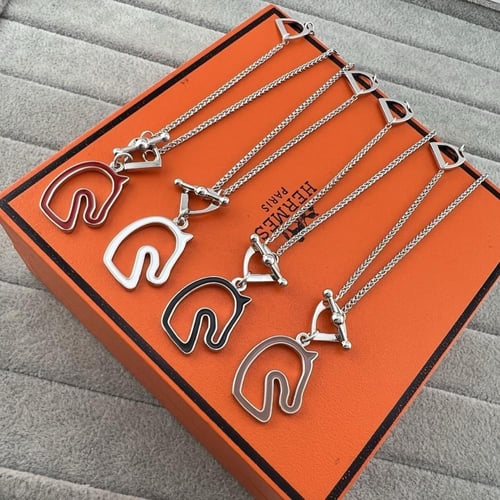 عقد تونير إصدار خاص لعاشقات الفروسية - فضي