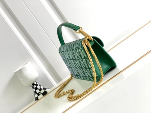 شنطة يد من فلانتينو - مرصعه بأحجار الراين