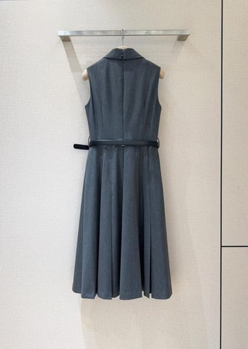 فستان سيلف بورتريه ميدي رمادي