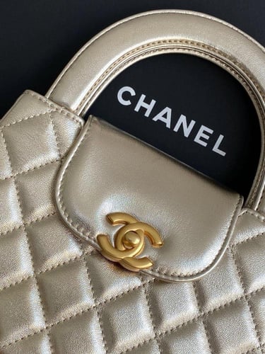 شنطة شانيل من جلد عجل صغيرة