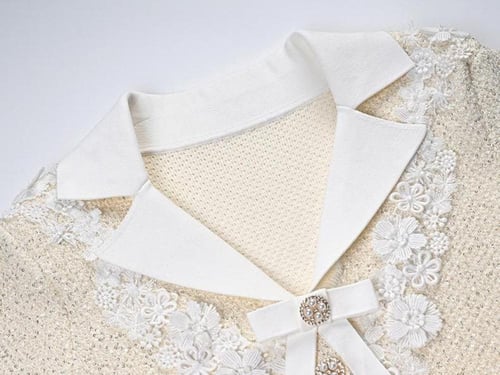 فستان دانتيل من سيلف بورتيه قصير - ابيض