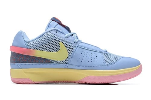 حذاء نايكي 1– الكلاسيكي السلس