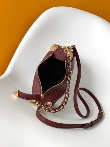 حقيبة لويس فويتون Side Trunk MM البرغندي فخامة جلد...