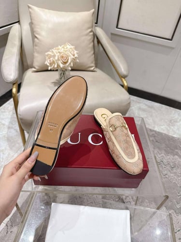 غوتشي حذاء برينستاون جي جي - للنساء