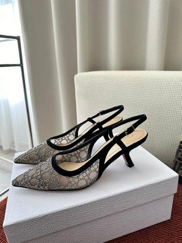 صندل ديور كابتشر سلينغباك